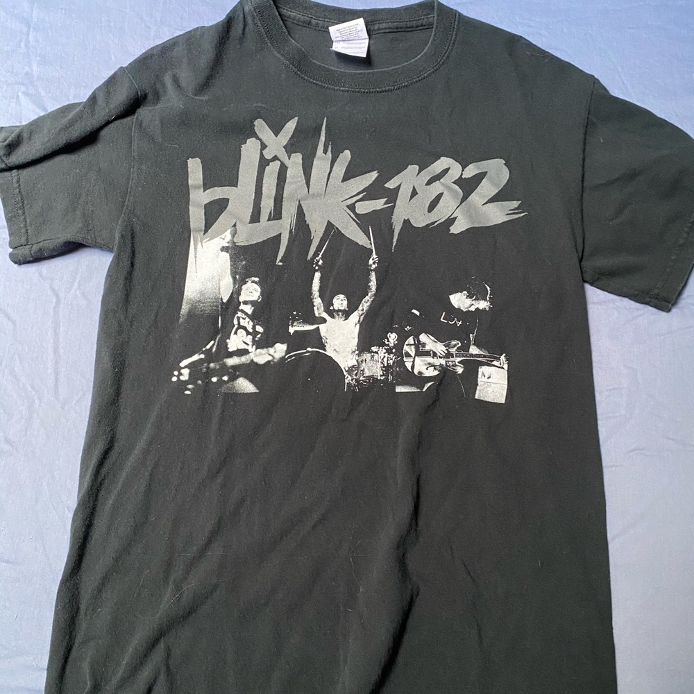 2011 “Neighborhoods” Tour Blink 182 Concert Tee